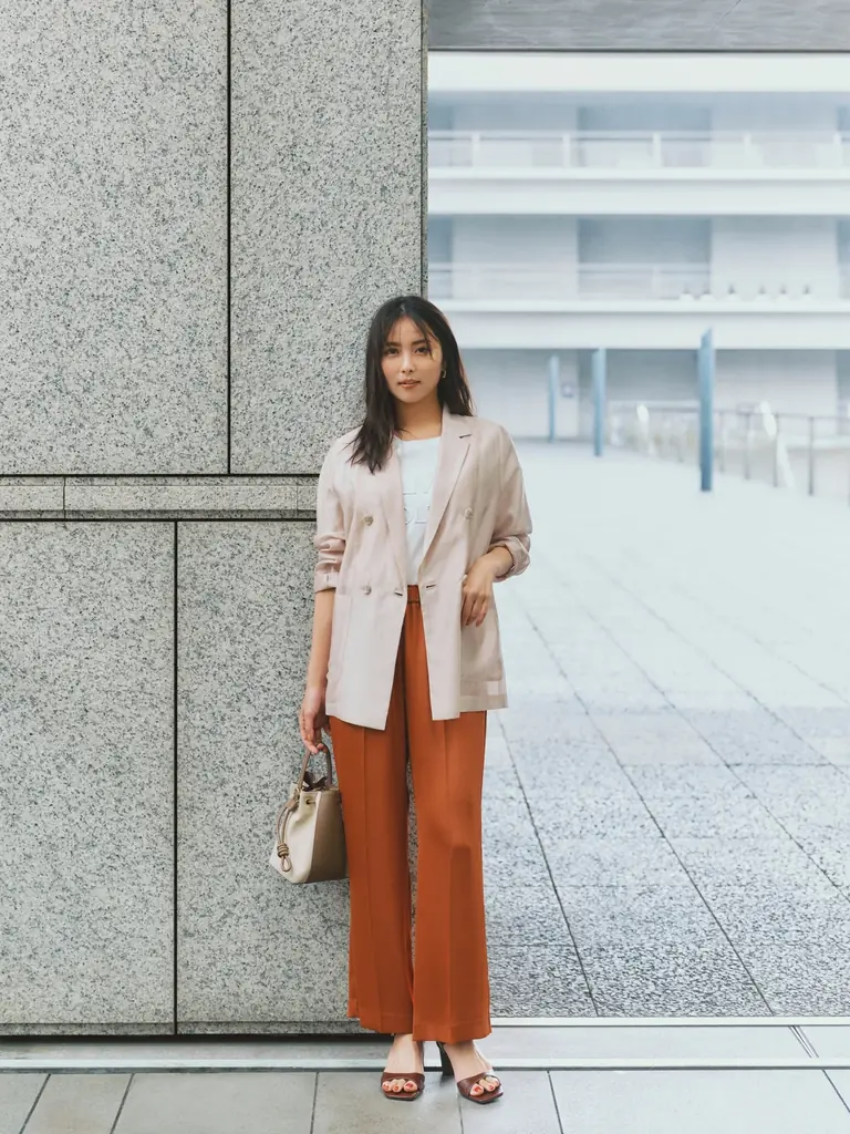 【Stola.(ストラ)】女優・石川恋が纏う、SUMMERカタログが7/21(月)公開。 画像 10