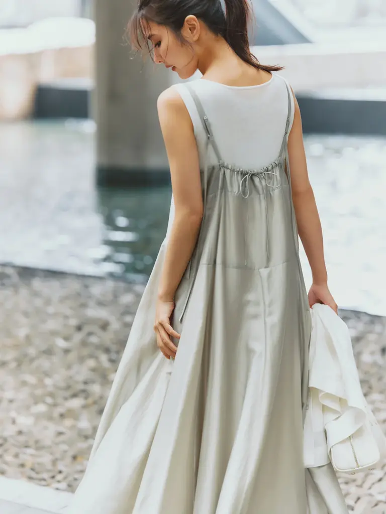 【Stola.(ストラ)】女優・石川恋が纏う、SUMMERカタログが7/21(月)公開。 画像 14