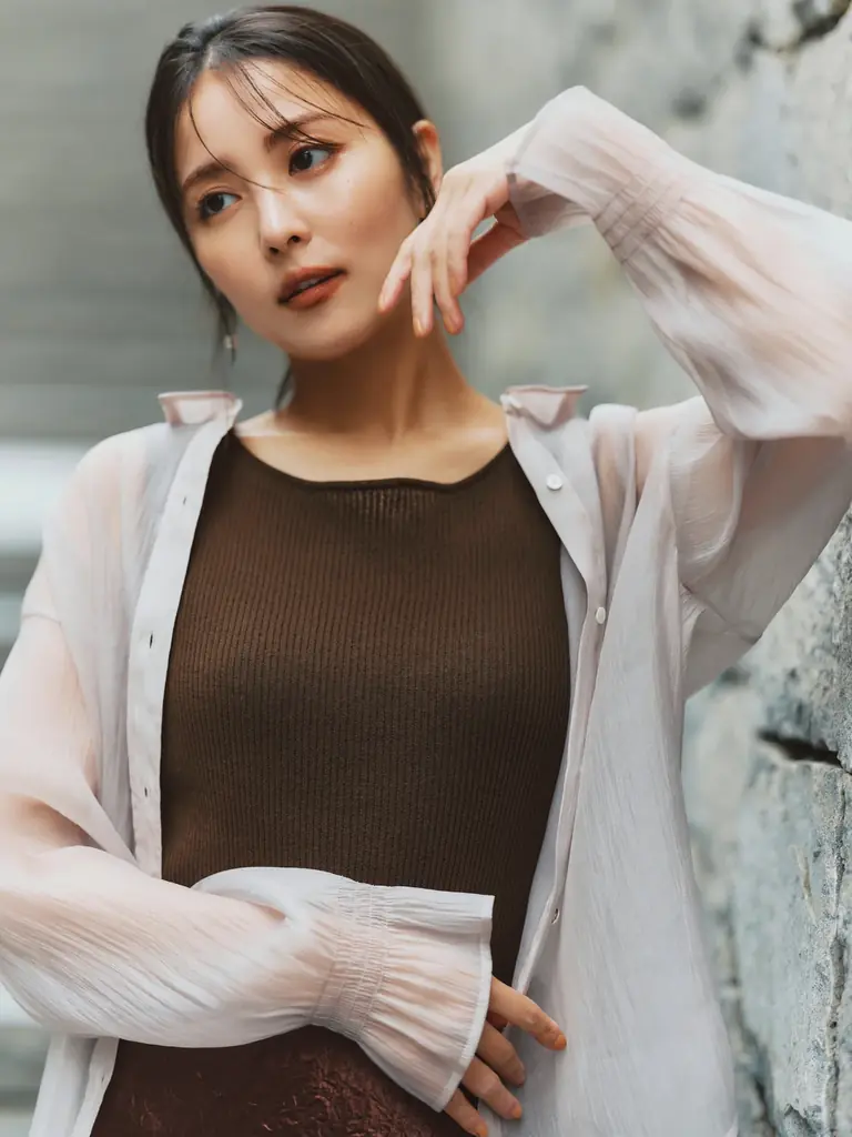 【Stola.(ストラ)】女優・石川恋が纏う、SUMMERカタログが7/21(月)公開。 画像 16