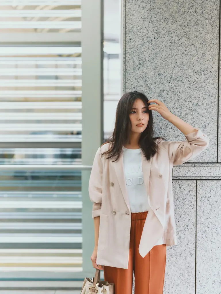 【Stola.(ストラ)】女優・石川恋が纏う、SUMMERカタログが7/21(月)公開。 画像 9