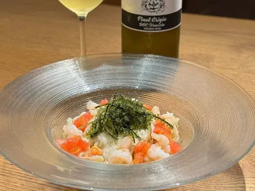 【夏限定メニュー】新宿三丁目 ナチュラルワイン×創作沖縄料理『BISTRO CHURA(ビストロ ちゅら)』から冷製そばを期間限定で新発売 画像 2