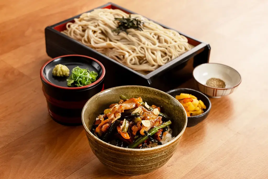 【定食屋 宮本むなし】7/23～四国ご当地丼「高松かしわバター丼」「今治焼豚玉子飯」を期間限定で販売！ 画像 3