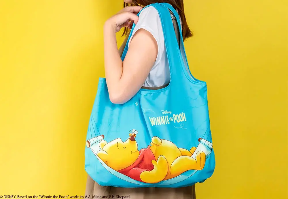【東京ばな奈】「くまのプーさん」が主役のスイーツが、夏にぴったりの新パッケージになって登場！クリアタンブラーやクリアポーチのオリジナルグッズも 画像 7