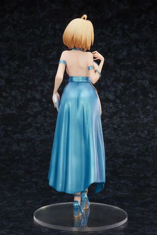人気絵師、高峰ナダレのオリジナルキャラクター「ソフィア・F・シャーリング」がドレス姿のフィギュアで登場。あみあみにて予約受付中。 画像 7