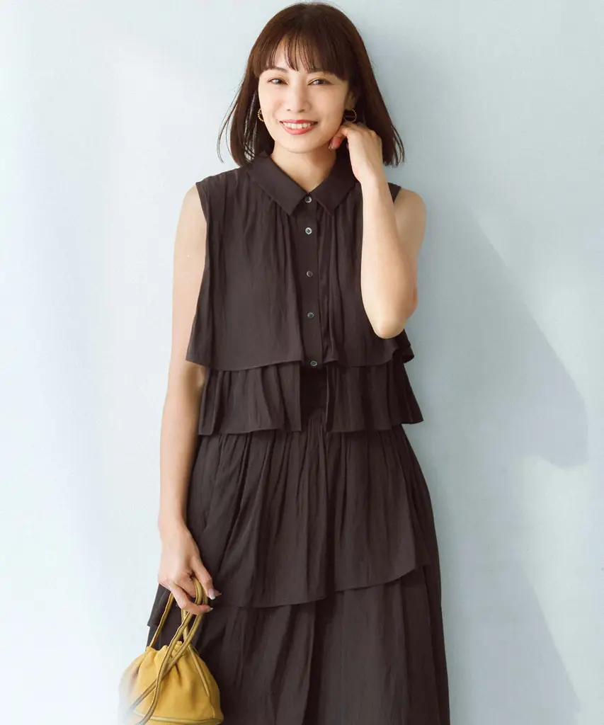 『組曲』がスタイリスト・入江未悠さんと初コラボ　シーズンレスに活躍する、着回し力抜群のブラウス＆スカートを7月25日（金）発売 画像 3