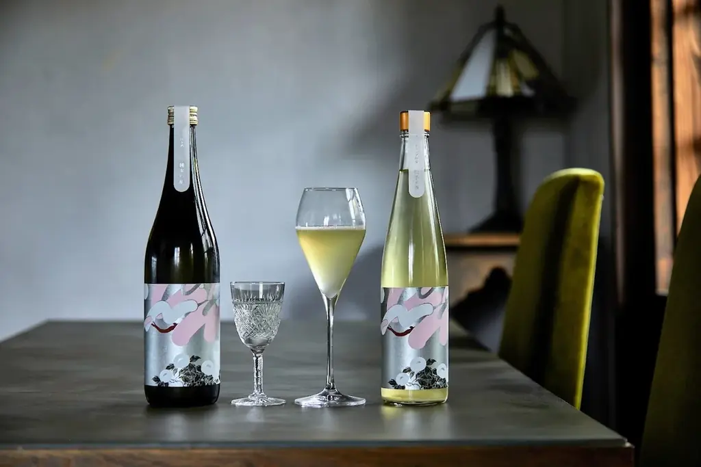 “食を楽しむ人”へ、2つの和酒『KASANE』。和洋折衷な「現代の和食」のための、柚子&茶のスパークリング和酒と日本酒が、7月24日（木）新登場。お取り寄せにも、グルメなあの人への贈り物やギフトにも。 画像 3