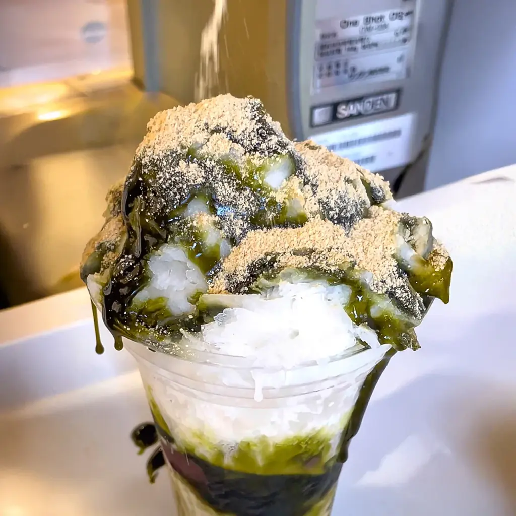 【7/25新発売】幻の“白バラ牛乳”でつくる、究極の濃厚かき氷。「抹茶」と「いちごミルク」が今だけ登場！ 画像 14
