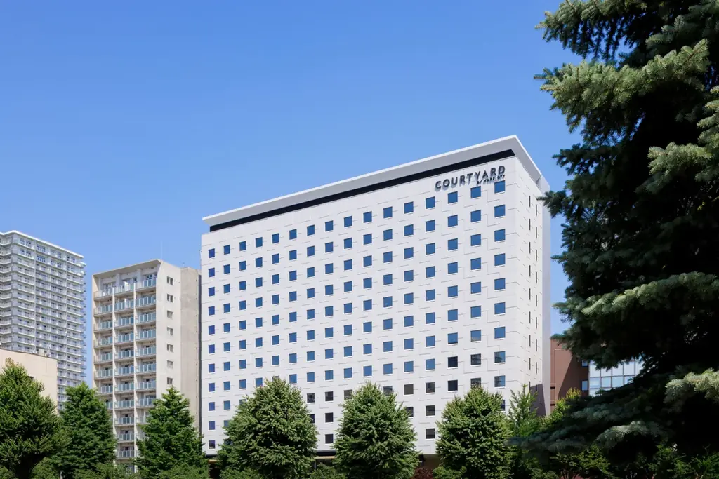 【コートヤード・バイ・マリオット札幌】開業1周年を迎える7月23日より”Shime Parfait Award 2025″ で優勝したパフェの提供を開始 画像 5