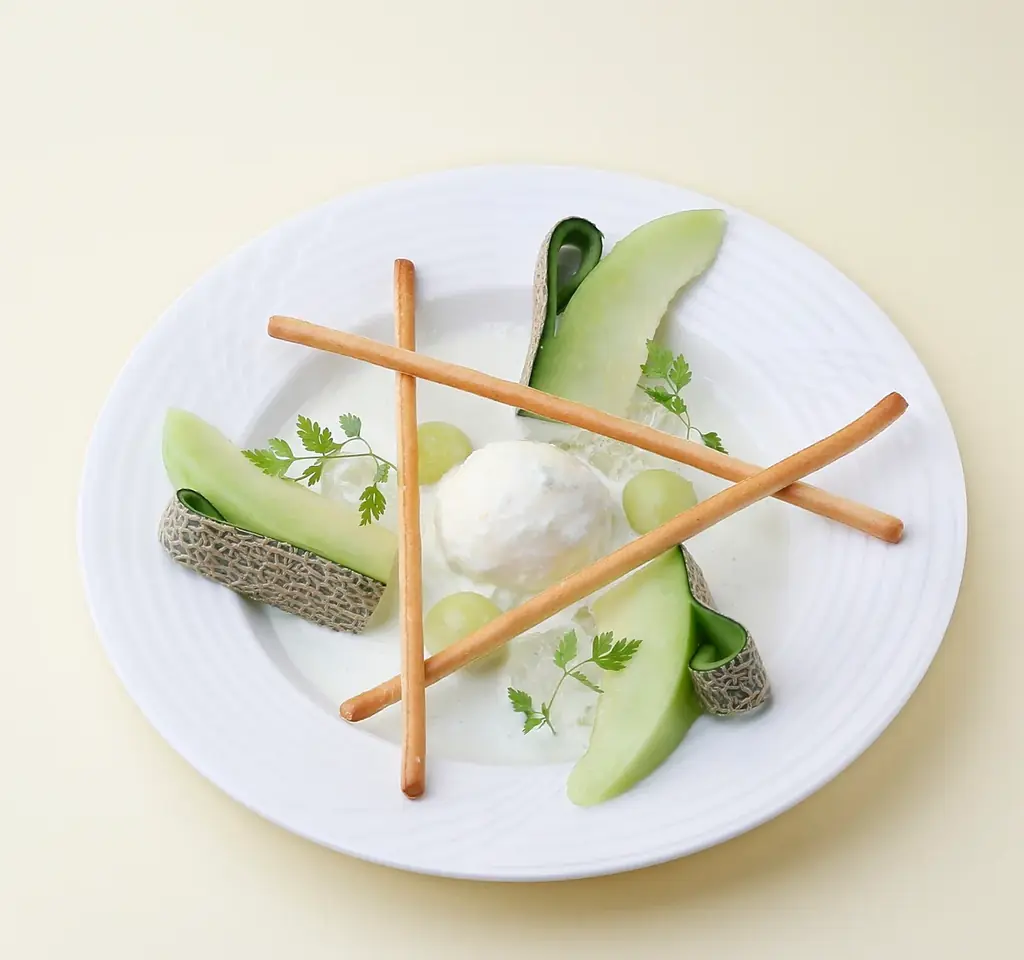 期間限定9日間! 神奈川県三浦市、丸次農園の木村親子が作るメロンを、新宿髙島屋レストランズ パークの21店で7/26(土)～8/3(日)の間、各店のメロンメニューにてお楽しみいただけます。 画像 17