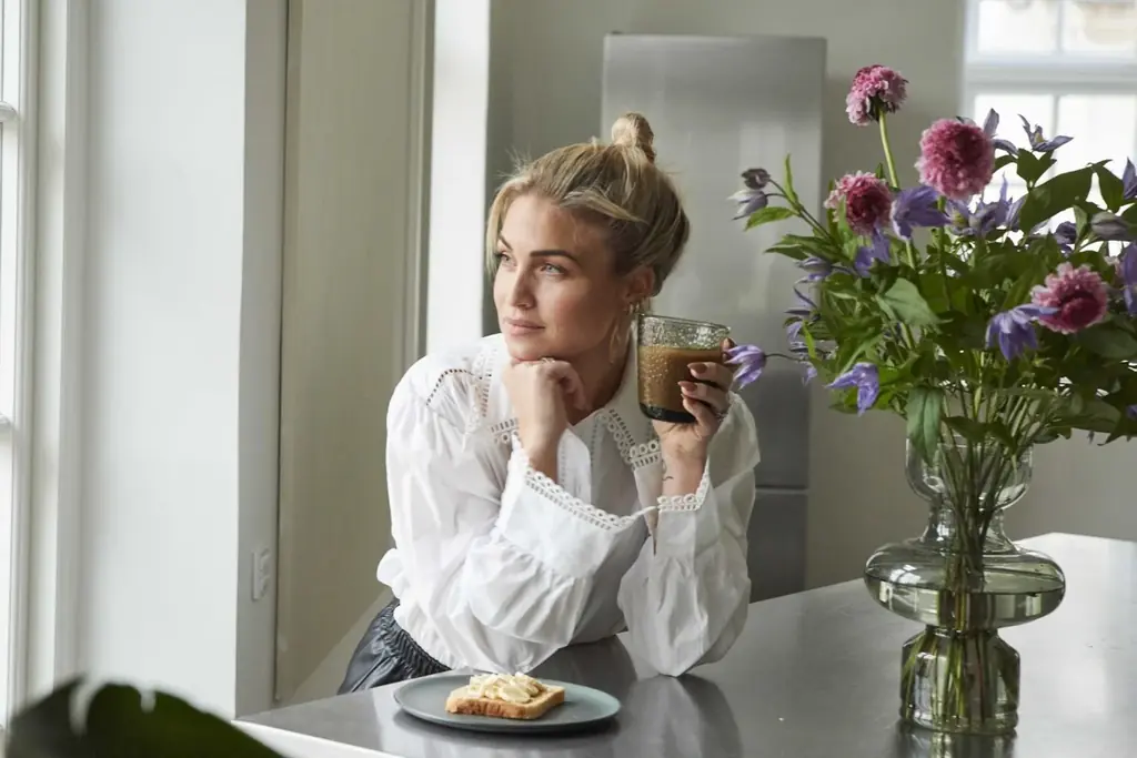 【夏に映えるガラスの器】北欧デンマークの老舗ブランド aidaからRAW Glass beadsシリーズが好評発売中！可愛らしいつぶつぶ模様とシンプルなデザイン 画像 3