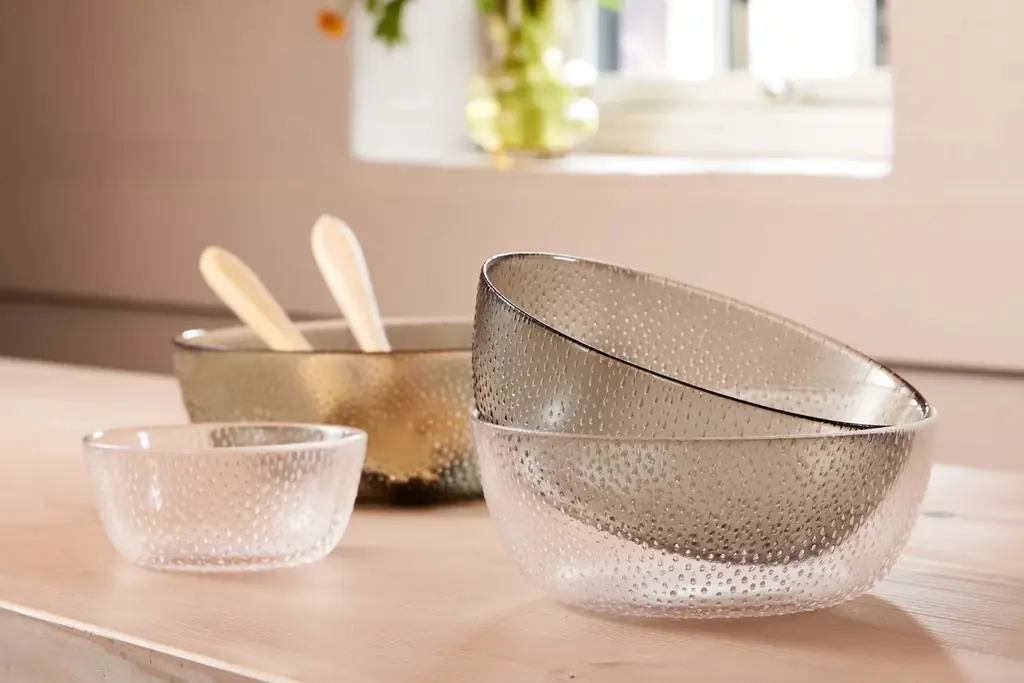 【夏に映えるガラスの器】北欧デンマークの老舗ブランド aidaからRAW Glass beadsシリーズが好評発売中！可愛らしいつぶつぶ模様とシンプルなデザイン 画像 7