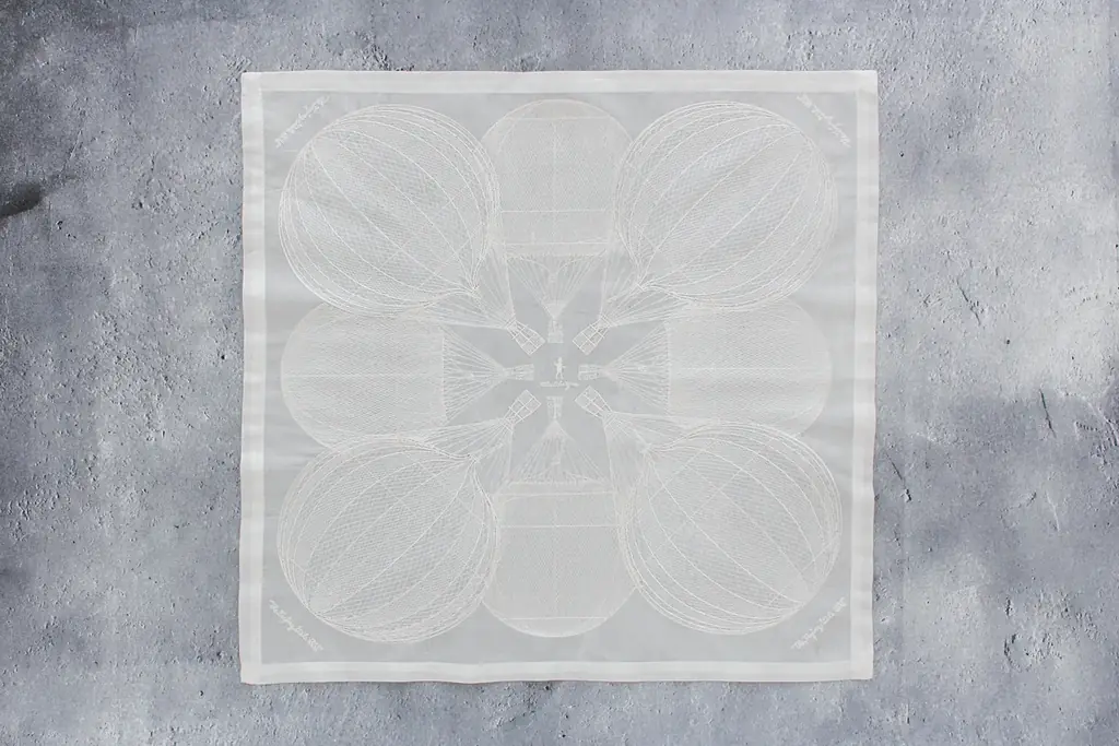 mintdesigns × CLASSICS the Small Luxury初のコラボハンカチーフが登場 – 日常に、デザインの遊び心を – 画像 9