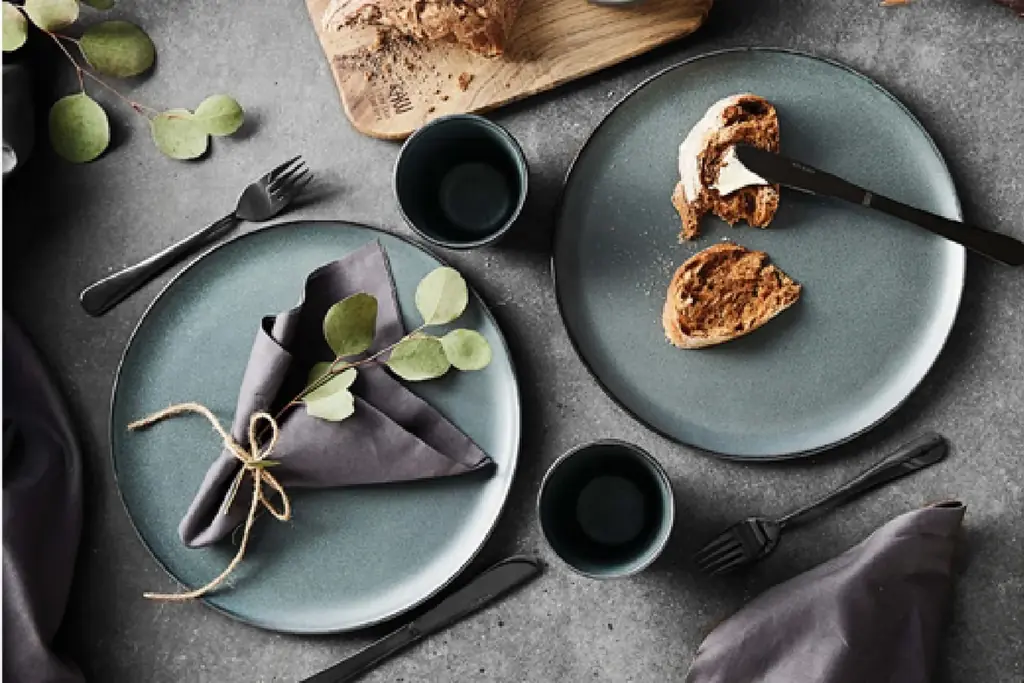 【北欧の美意識を食卓に】 デンマークの老舗ブランド aida から 自然のぬくもり感じる人気シリーズ RAW stoneware のご紹介 画像 2