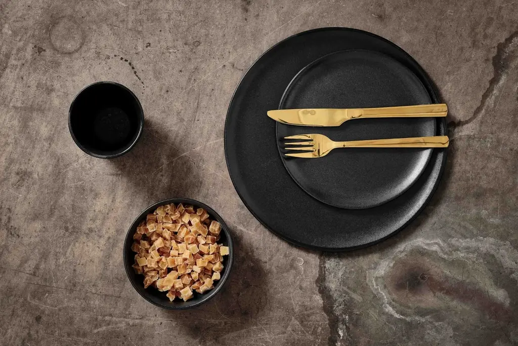 【北欧の美意識を食卓に】 デンマークの老舗ブランド aida から 自然のぬくもり感じる人気シリーズ RAW stoneware のご紹介 画像 3