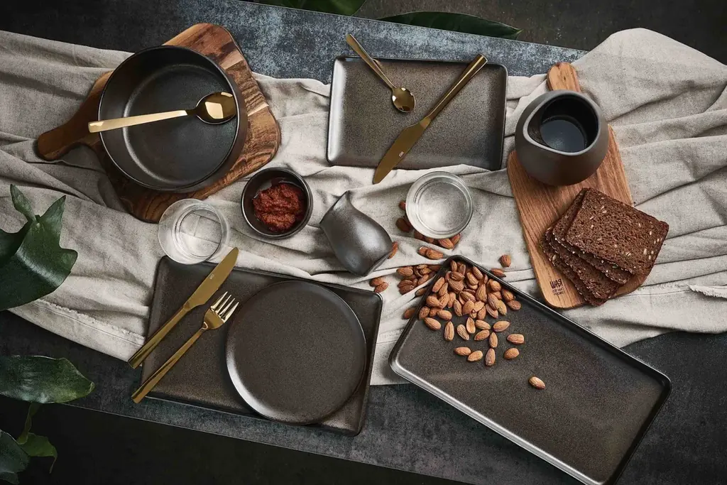 【北欧の美意識を食卓に】 デンマークの老舗ブランド aida から 自然のぬくもり感じる人気シリーズ RAW stoneware のご紹介 画像 4