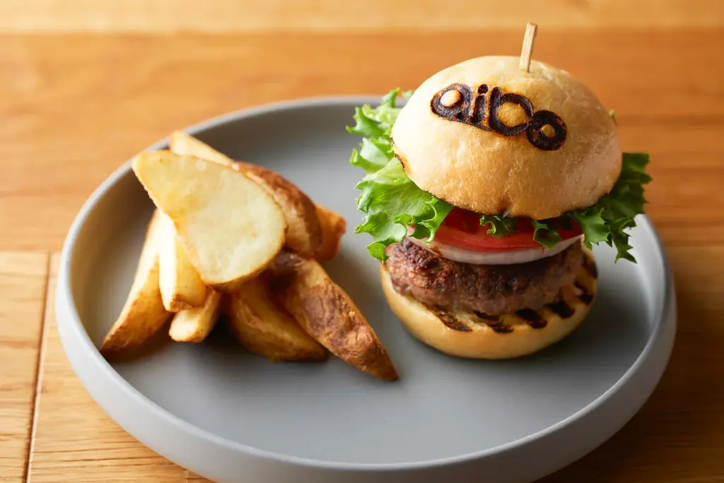 aiboと一緒に楽しむ、愛らしさ満点のスイーツの世界！限定カラーにインスパイアされた、遊び心あふれるラインアップ「aibo アフタヌーンティー」 画像 8