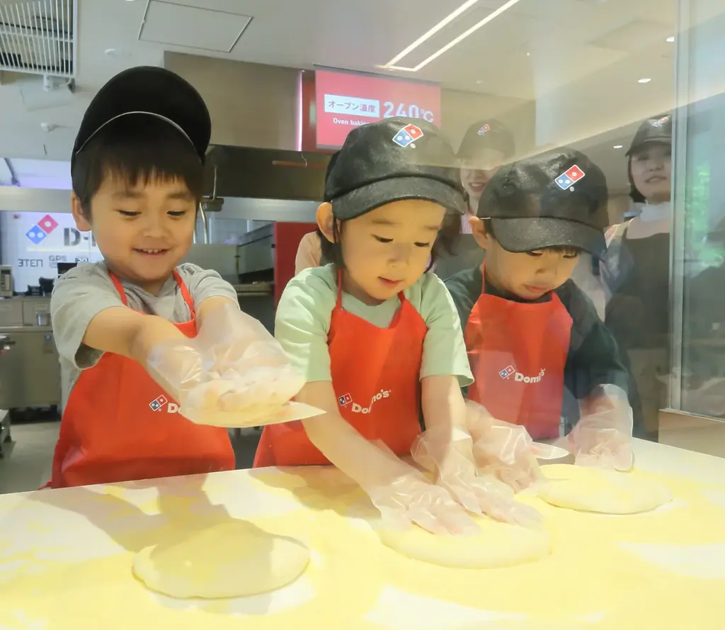 ドミノ・ピザで、おいしいく、楽しく夏の自由研究！ピザアカデミー「ドミノサマースクール～自由研究コース～」7月28日（月）～８月31日（日）限定開催！ 画像 2