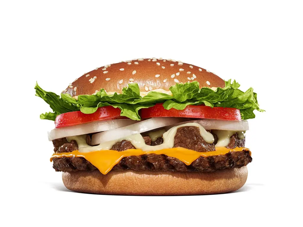 バーガーキング®「ステーキソースワッパー®」のリッチな新作が完成!直火焼きビーフと角切り牛肩ロースを香り高くコク深い新開発の本格芳醇チーズソースで仕上げた「プレミアムステーキソースワッパー®」新発売! 画像 2