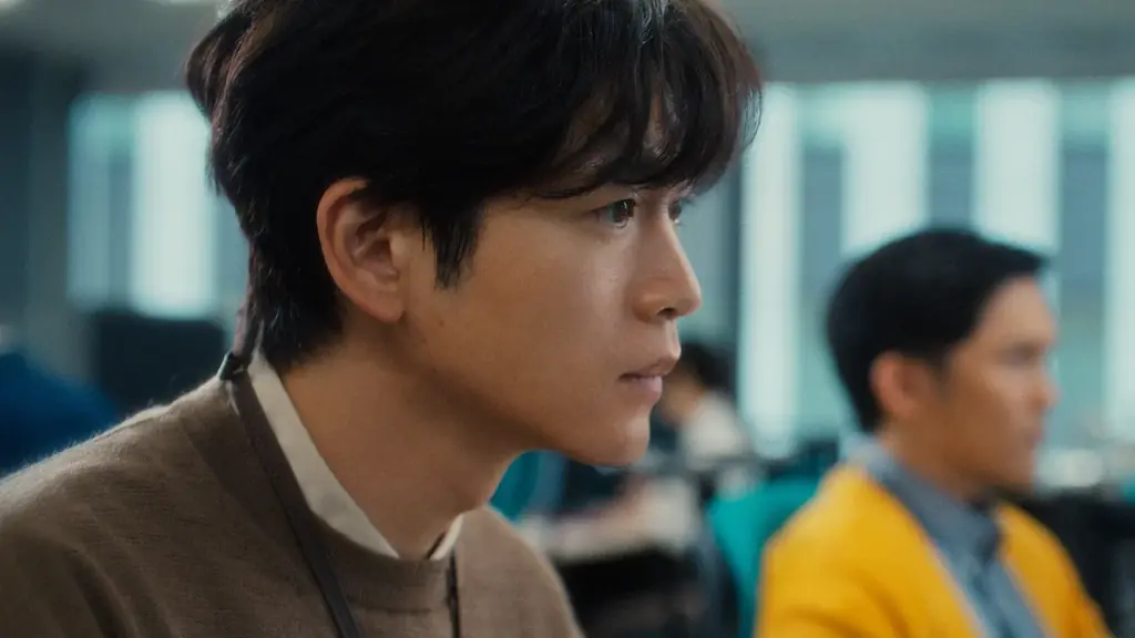 松下洸平さん、見上愛さんが朝日新聞社の記者を演じるショートドラマ「新しい朝をつくれ。」第2話を公開 画像 3