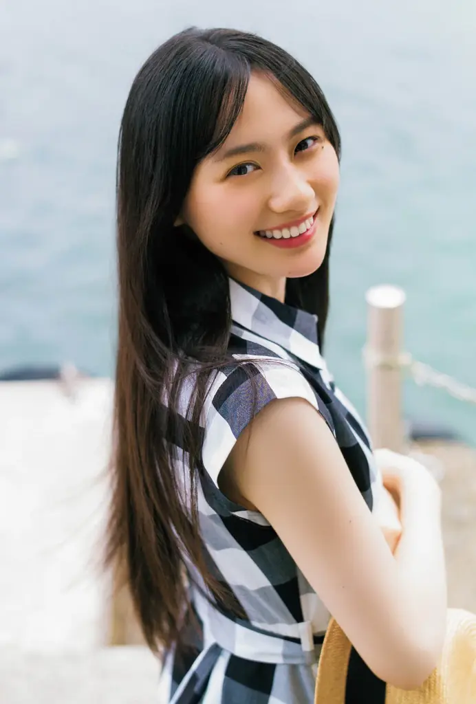 今年だけの特別な“忘れられない夏のはじまり”。「B.L.T.9月号」乃木坂46・川﨑桜の表紙カットを解禁！　乃木坂46と紡ぐ、美しい夏のショートストーリー。 画像 20