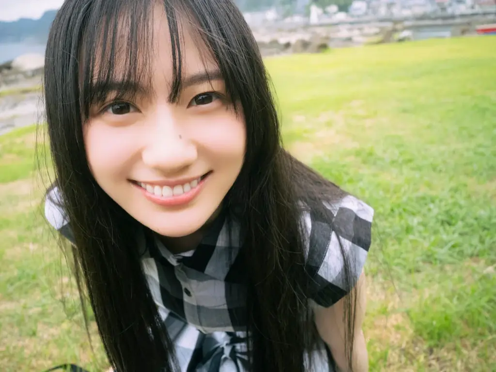 今年だけの特別な“忘れられない夏のはじまり”。「B.L.T.9月号」乃木坂46・川﨑桜の表紙カットを解禁！　乃木坂46と紡ぐ、美しい夏のショートストーリー。 画像 4