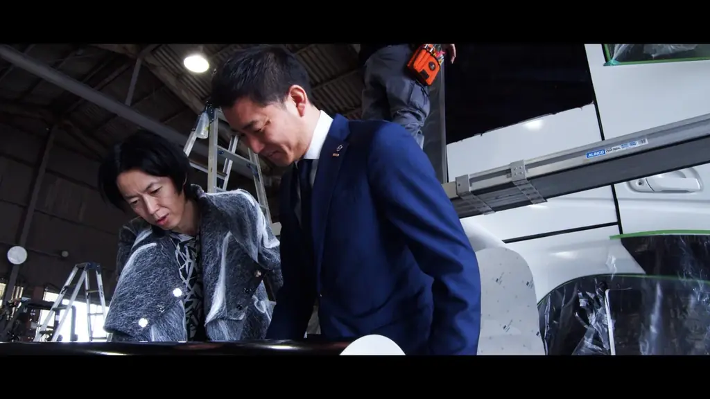 老舗デニムファクトリー青木被服がVOLVOトラックをデニムで制作! 内外装を岡山デニムで手がけた異業種コラボのコンセプトVOLVOトラック「BLUE BLOOD (ブルーブラッド)」が完成! 画像 9