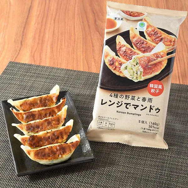 売上前年比約113％と好調なファミマルの冷凍食品に韓国風餃子が登場！「レンジでマンドゥ」7月29日（火）より発売～レンジで温めるだけで焼き目つき餃子が楽しめる！～ 画像 2