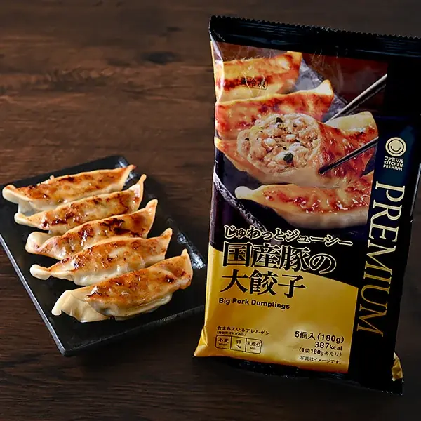 売上前年比約113％と好調なファミマルの冷凍食品に韓国風餃子が登場！「レンジでマンドゥ」7月29日（火）より発売～レンジで温めるだけで焼き目つき餃子が楽しめる！～ 画像 4
