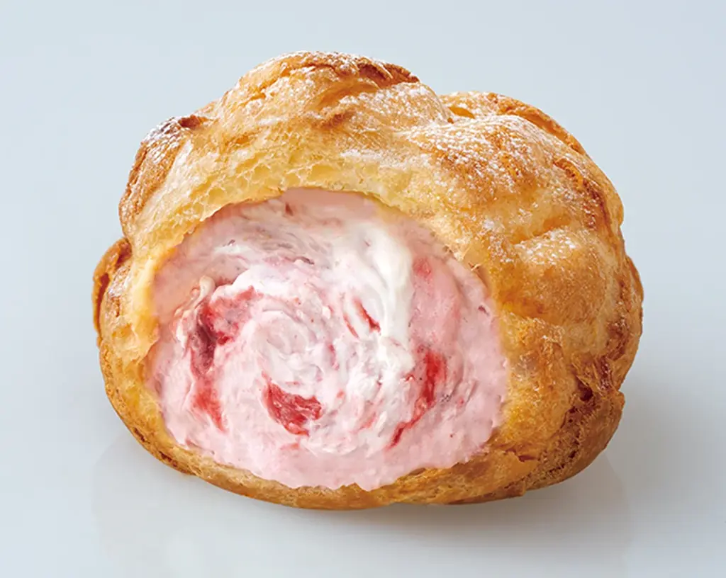 ビアードパパから“ストロベリーチーズケーキ”が8月限定で登場！苺の果実感とさわやかクリームチーズが織りなすケーキのようなシュークリーム 画像 2