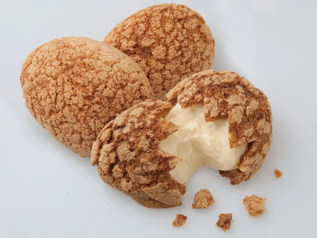 ビアードパパから“ストロベリーチーズケーキ”が8月限定で登場！苺の果実感とさわやかクリームチーズが織りなすケーキのようなシュークリーム 画像 3