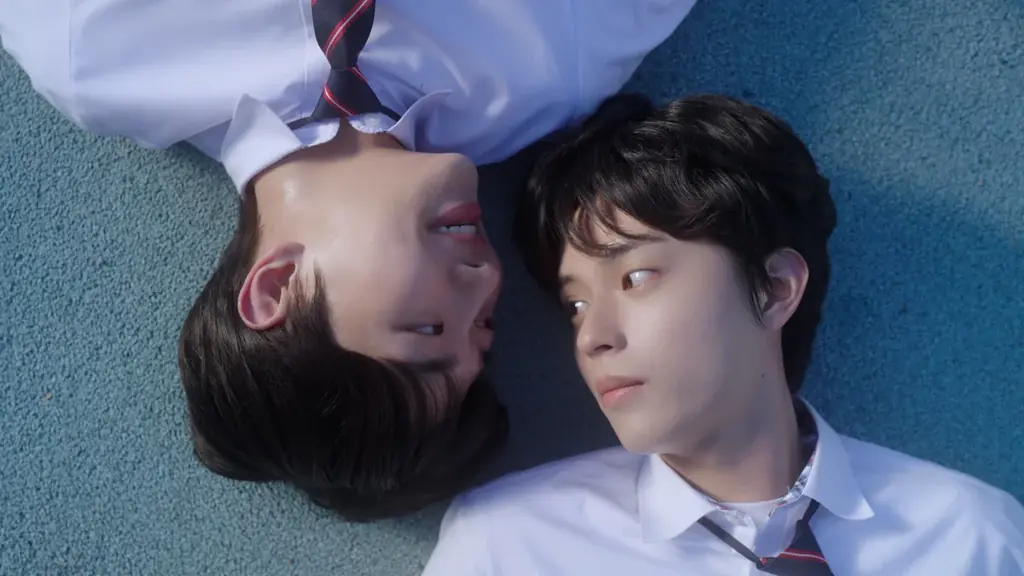 【フジテレビ】人気ウェブ漫画『人気は何か間違っている』スピンオフドラマ 韓国BLドラマ『何か間違っている　Something’s Not Right』８月９日（土）０時よりFODにて独占配信開始！ 画像 2