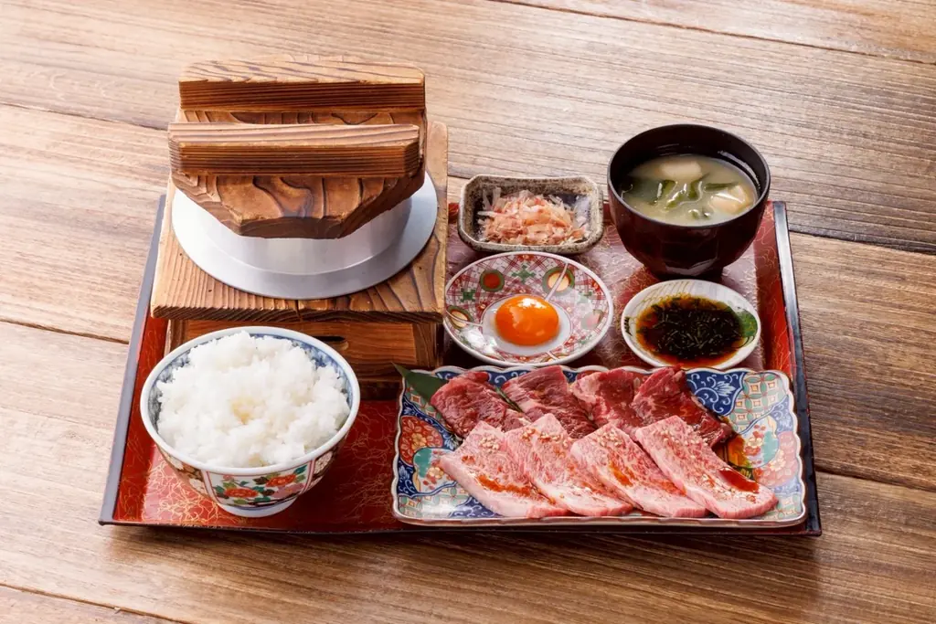 【広島県初出店】名古屋発・炊き立て釜炊きご飯とA5和牛カルビ699円が名物の「肉のよいち 楽々園駅前店」が2025年7月7日(月)にグランドオープン！ 画像 4