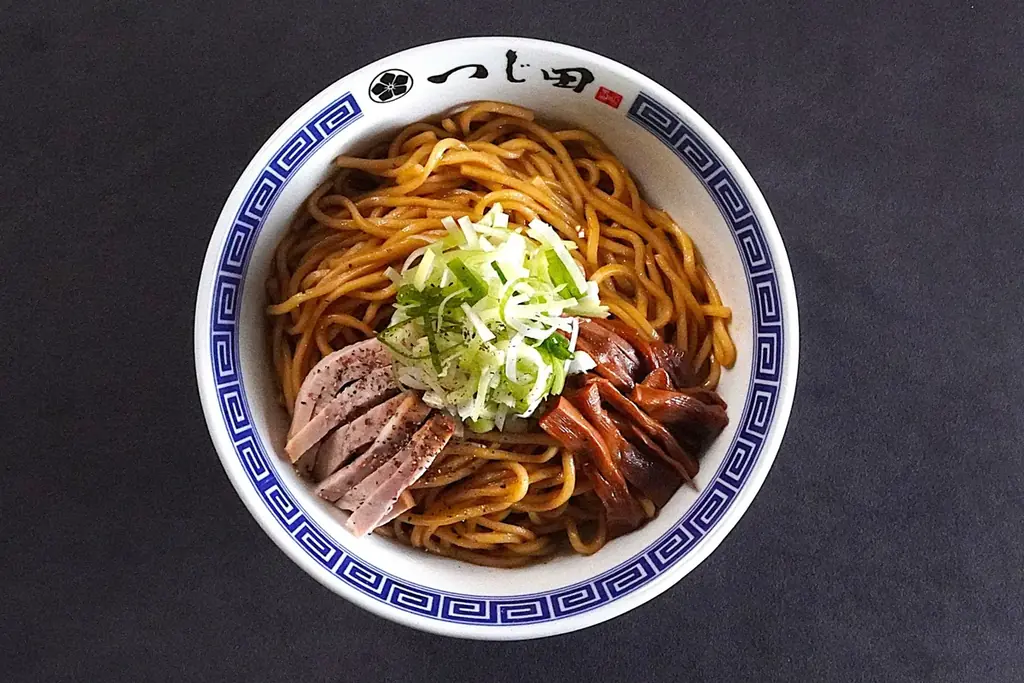 【オイシーズ】「油そば つじ田」×「ベビースターラーメン」の初コラボメニュー『ベビースターラーメン公式コラボまぜそば』8月2日（土）発売！ 画像 3