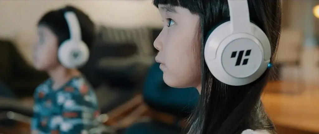 日本企業初*DCI認証取得のLEDビジョンを使用した「LEDヘッドホンシネマ」誕生！！ 画像 2