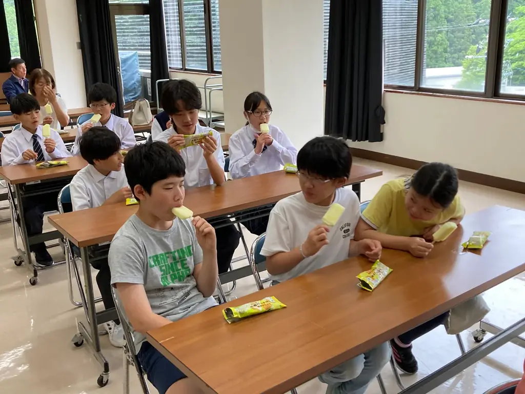 ファミマルの「産地と、コンビに、」シリーズから高知県産のゆずのおいしさを余すところなく楽しめるアイスバー「とろける食感　ぎゅっとゆず」7月29日発売～地域限定でクリーム大福と冷しうどんも同時発売～ 画像 6