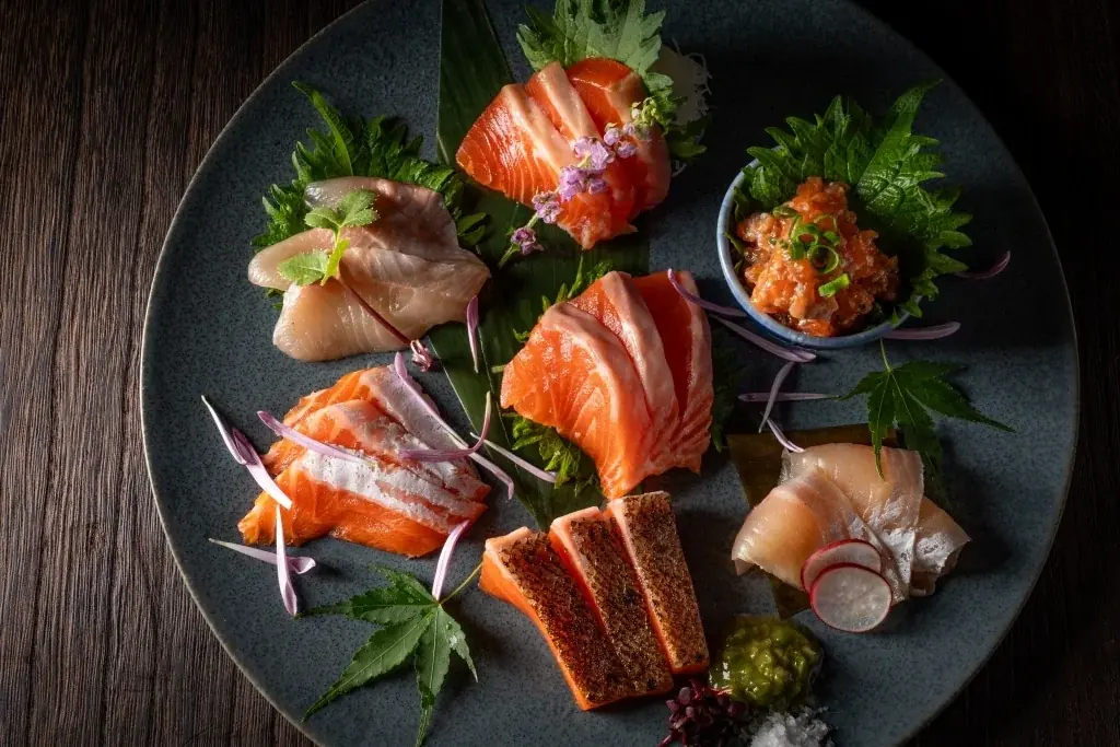 新宿に鮭専門店『酒としゃけ SALMON’S』が8月4日オープン！