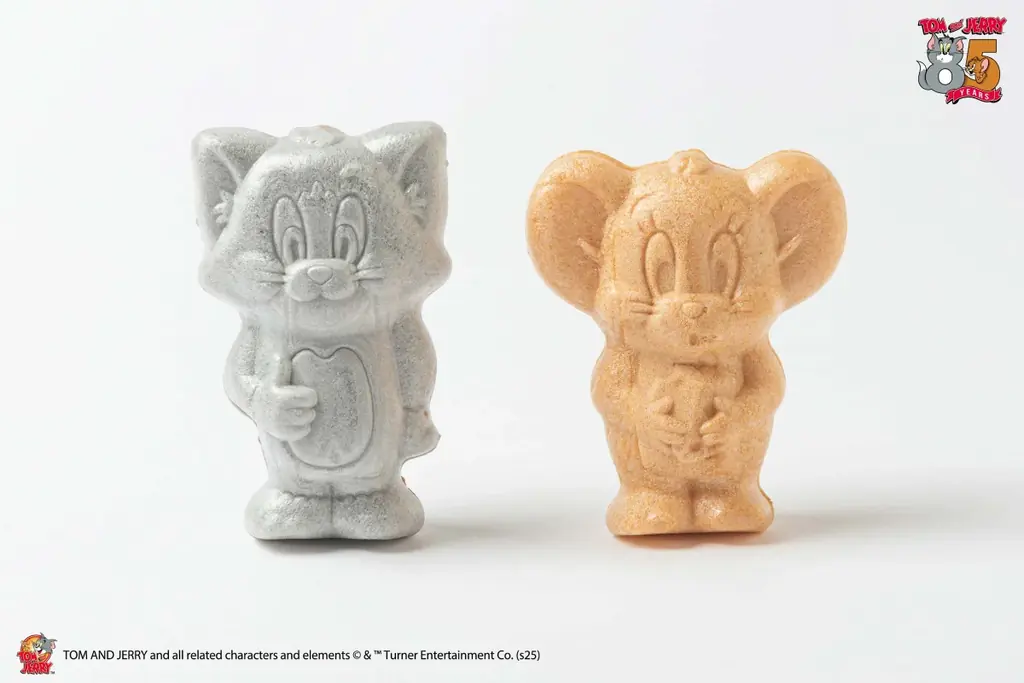 [トムとジェリー85周年記念] ミニソフビのようにデザインされた最中「トムとジェリー モナカ チョコレート＆チーズ味」の登場です 画像 3