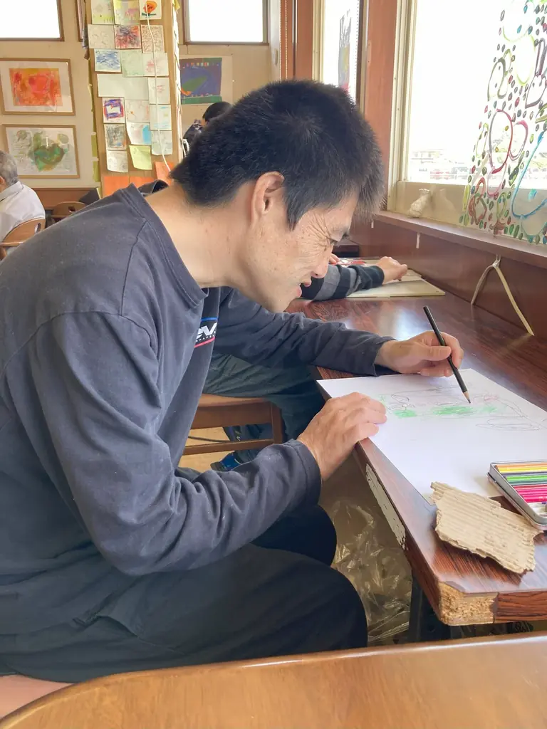 笑顔が広がるまちづくり──障がい者アートが彩る茨城県筑西市と征峯会の共創プロジェクト 画像 5