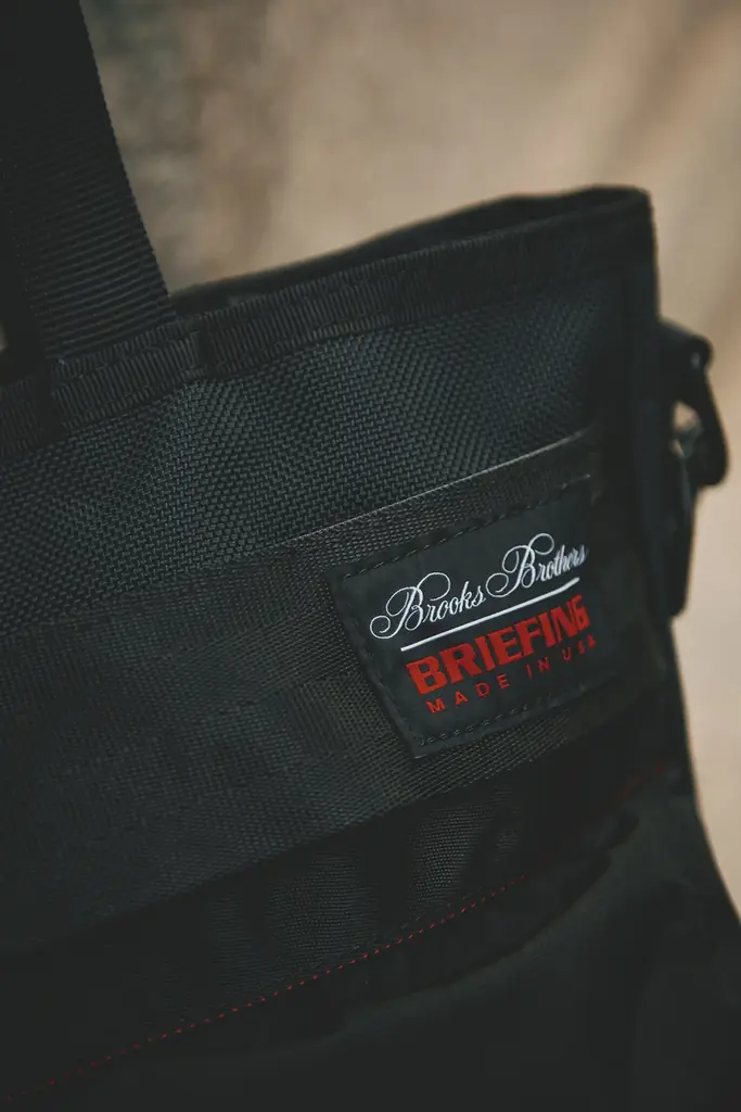 Brooks Brothers × BRIEFING 米国にルーツを持つブランドがタッグを組んだ限定コラボバッグ第2弾が発売 画像 3
