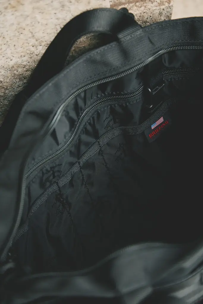 Brooks Brothers × BRIEFING 米国にルーツを持つブランドがタッグを組んだ限定コラボバッグ第2弾が発売 画像 4