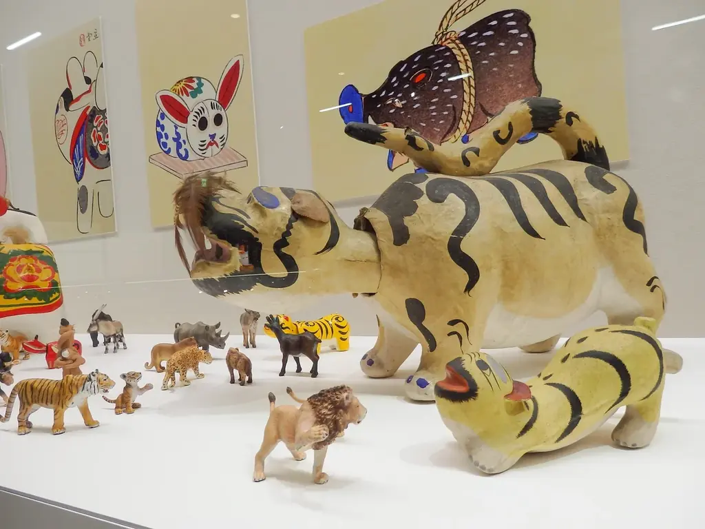 五大陸の動物ジオラマや日本の伝統玩具人形656点 画像 4