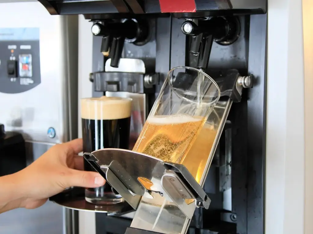 生ビール飲み放題！かき氷食べ放題！栃木・奥日光のレイクビュー宿が夏休み限定サービス開始｜2025年8月1日～8月31日 画像 1