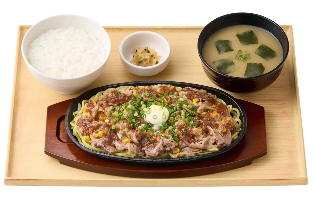 「やよい軒」世界共通フェア「TEPPAN FAIR(鉄板フェア)」第3弾!酸味が効いたジャポネソースで味わう 『牛バターちゃんぽん焼定食』 画像 3