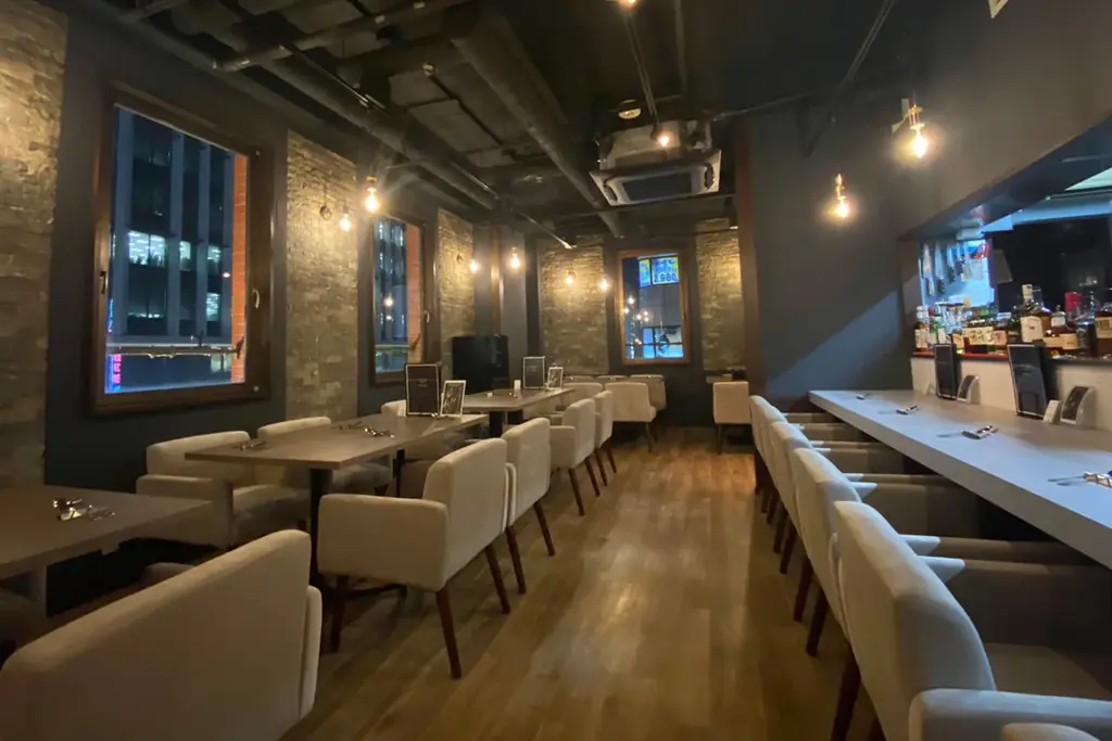 名古屋名物のあんかけスパに“まるはのジャンボ海老フライ”が乗った！「まるは食堂」×「パスタマニア」コラボメニューが限定登場！ 画像 8