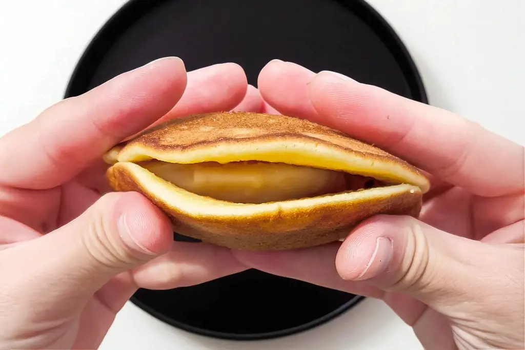 【この夏、絶対食べてほしい！】ひんやり×もちもち新感覚！「夏みかん生どら焼き」数量限定で今年も登場！ 画像 10