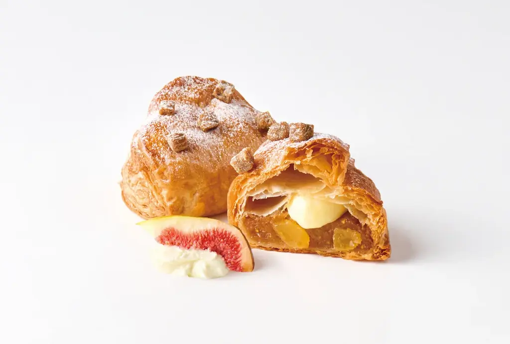 【期間限定】旬の”いちじく”が主役。つぶつぶ食感と爽やかな甘さの新商品晩夏に実る、大人なアップルパイ「いちじくチーズクリーム」 画像 4