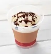 夏を彩る“チョコ×フルーツ”の新感覚スイーツ!「とろけるホワイトチョコプリン ピーチ」と「とろけるチョコプリン ストロベリー」が登場! 画像 4