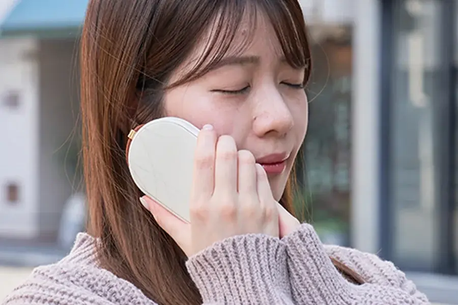 累計販売台数130,000台超のロングセラーmottole(モットル)の「充電式カイロ」が、カラーリングを一新して登場 画像 4