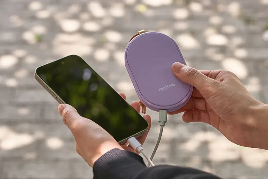 累計販売台数130,000台超のロングセラーmottole（モットル）の「充電式カイロ」が、カラーリングを一新して登場 画像 6