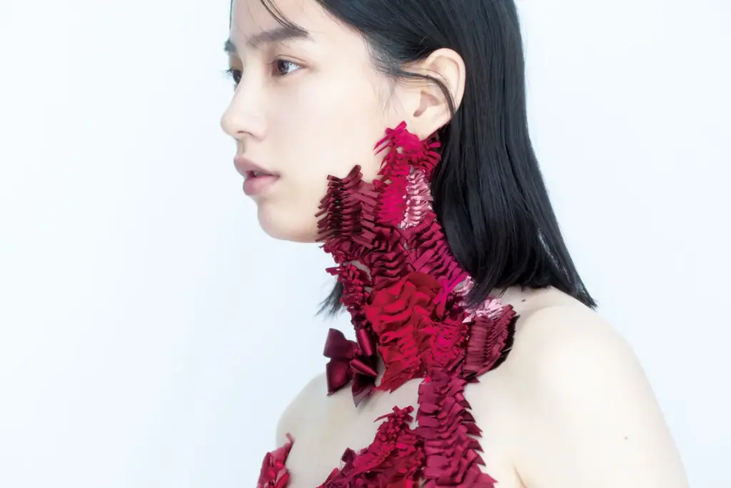 俳優・アーティスト のん が手がける「のん Ribbon展 怪しくて、可愛いもの。-群れる-」7月31日〜10月13日 国立民族学博物館で開催。「可愛くて、不気味」な世界観を表現 画像 5